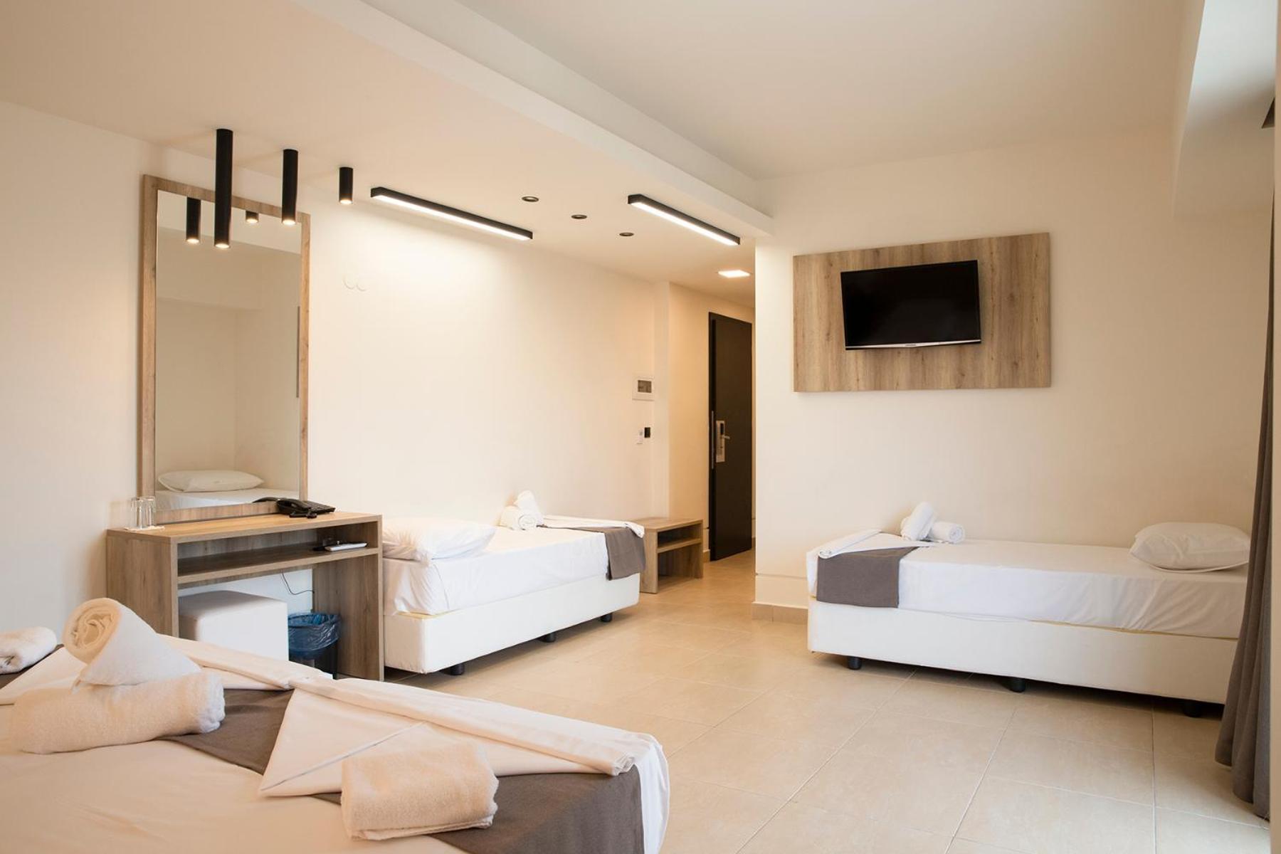 Dafni Plus Hotel Лептокария Екстериор снимка