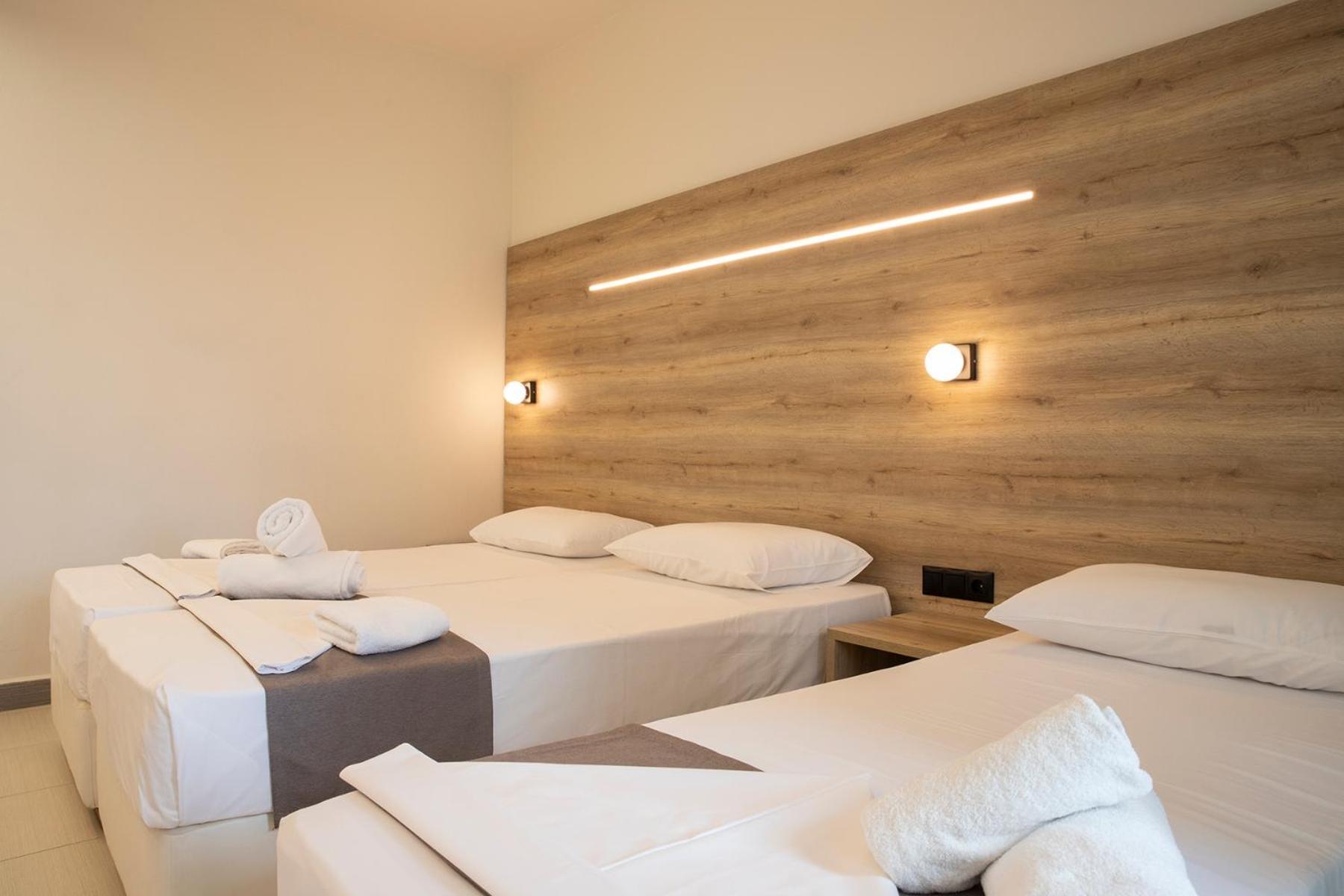 Dafni Plus Hotel Лептокария Екстериор снимка