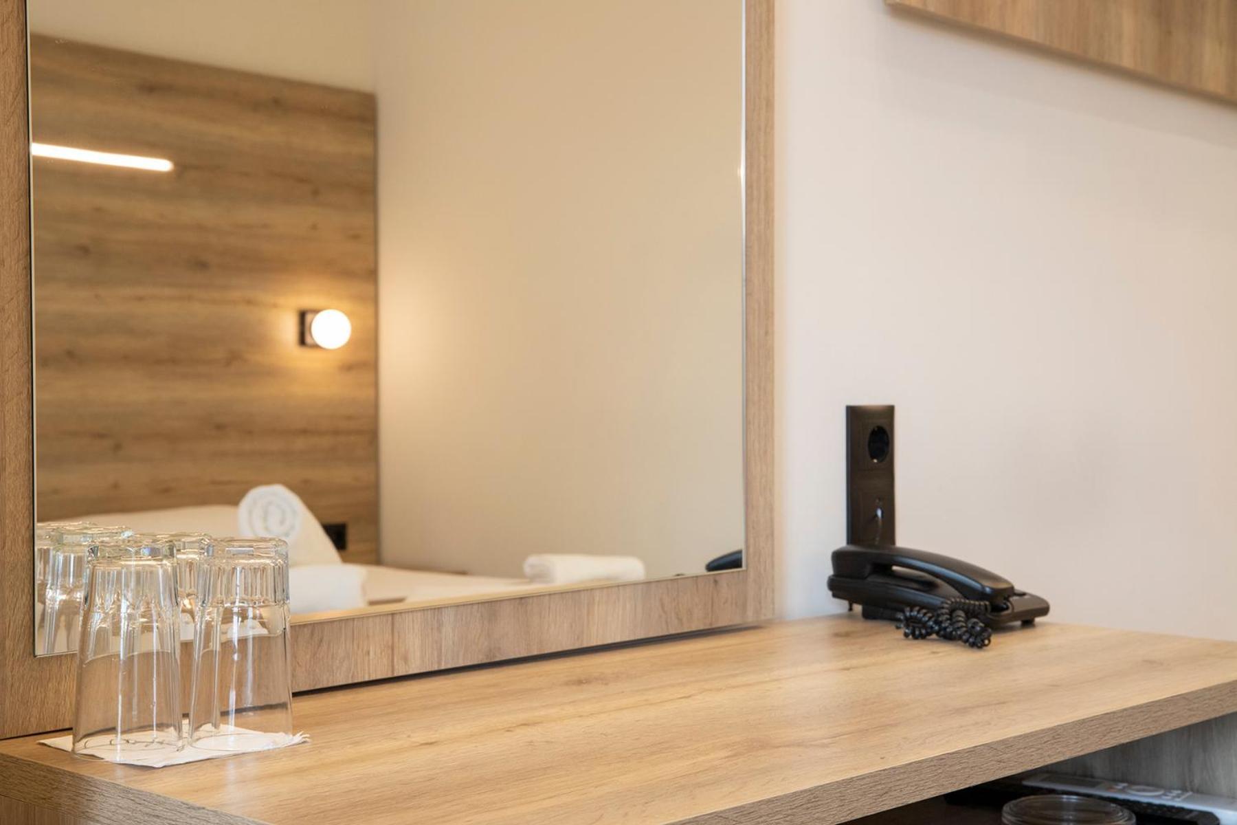 Dafni Plus Hotel Лептокария Екстериор снимка